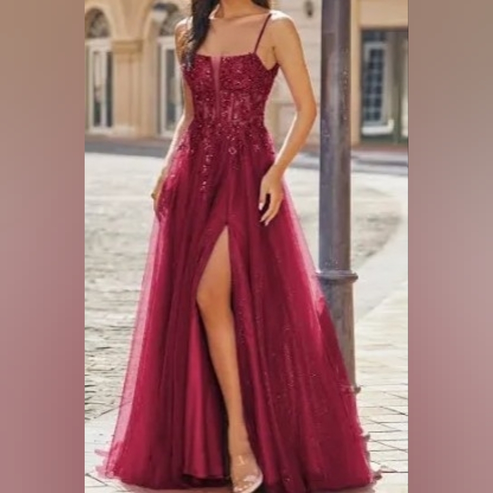 Elegant Burgundy Prom Dress with Sequins
